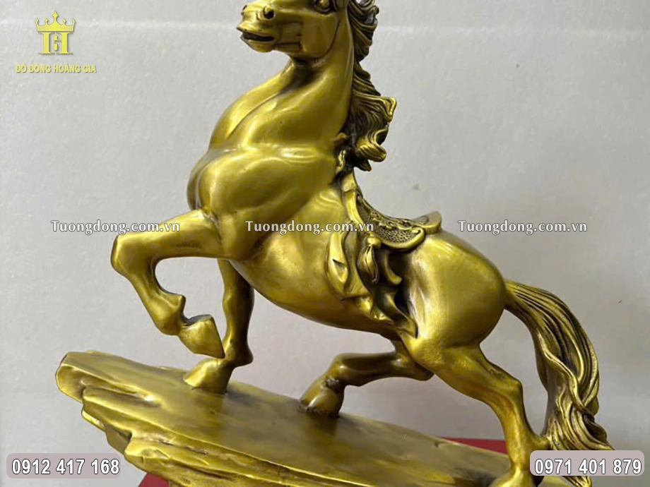 Từng họa tiết hoa văn được chăm chút tỉ mỉ